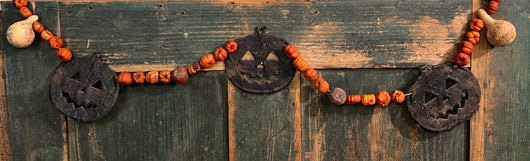 PB-104 Putka Pods, Pods & Beeswax Jack-o's Garland