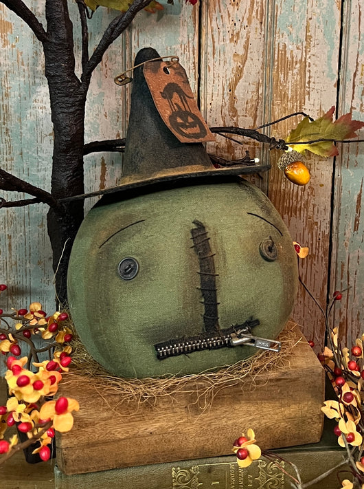 DAT-59 Fabric Witch Head on Base