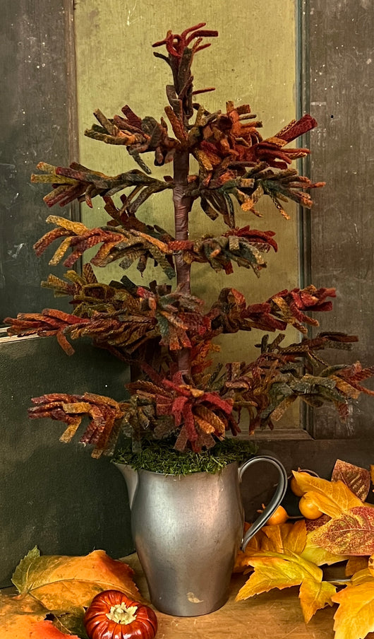 PB-404 Lg Hand-made Autumn Wool Tree in Pewter Creamer