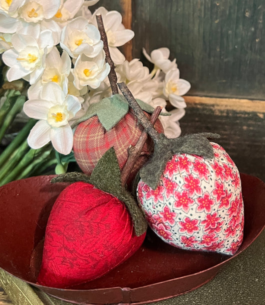 LON-01 Fabric Strawberries - Set of 3
