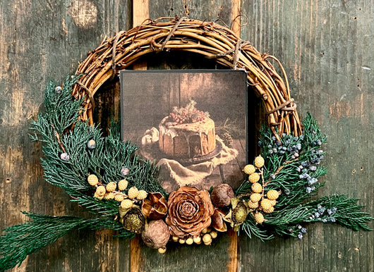 CD-HW22 Paper Holiday Cake with Dried Flowers Wreath