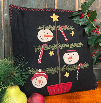 RG-P5 Snow Friends Felt Pillow