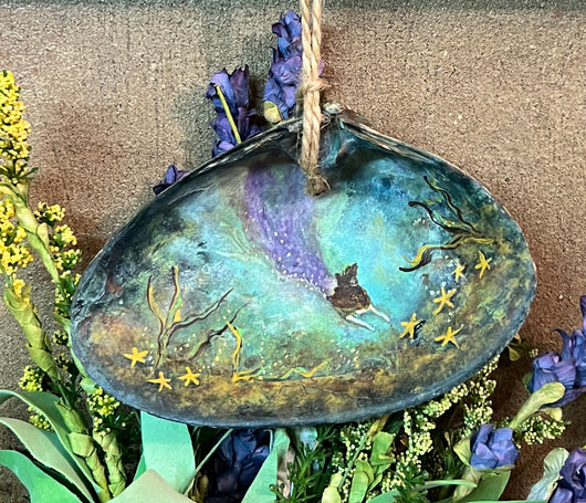 MKM-S1 Hand-painted Oyster Shell Ornament - Mermaid with Stars
