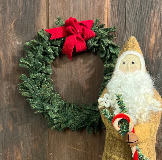 PB-SW Hand-made Small Wool Holiday Wreath