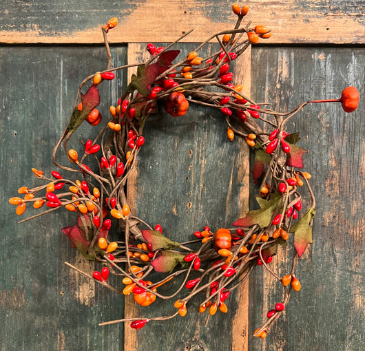 GF-37S Pumpkin Farm Berry Bead Small Wreath