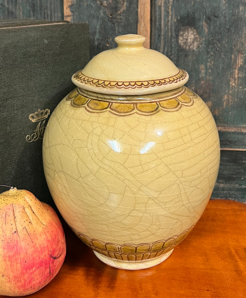SE314 Covered Urn with Border Design Circa Home Living