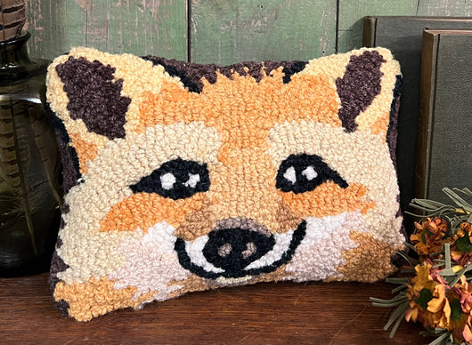 C4C-07 Fox Face Wool Hooked Pillow