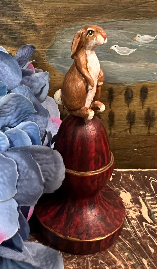 WW-380 Brown Bunny on Dark Finial
