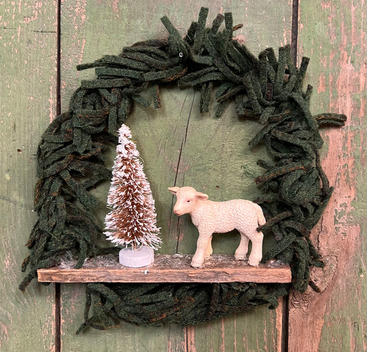 PB-18E Hand-made Sm Wool Wreath with Lamb & Tree