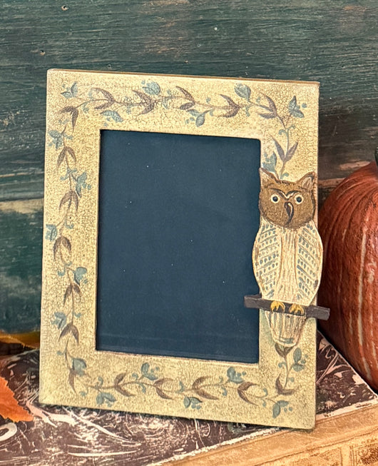 ERX-2666 Owl with Blue Flowers Frame
