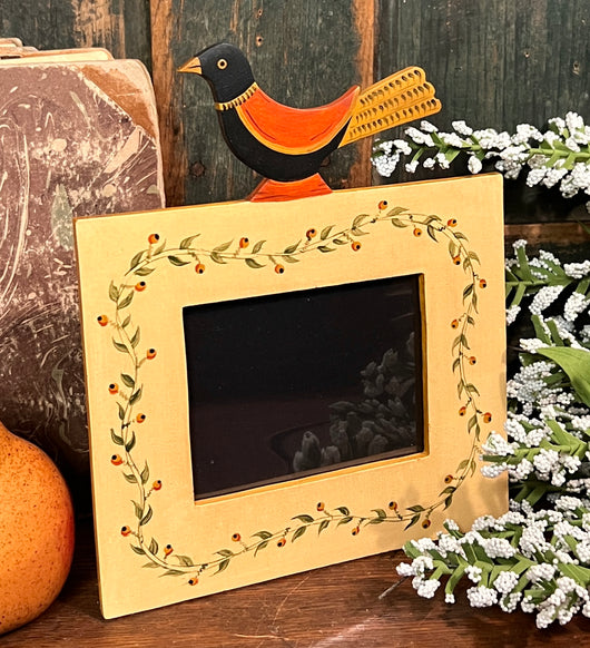 ER-2505 Bird with Orange Berries Frame