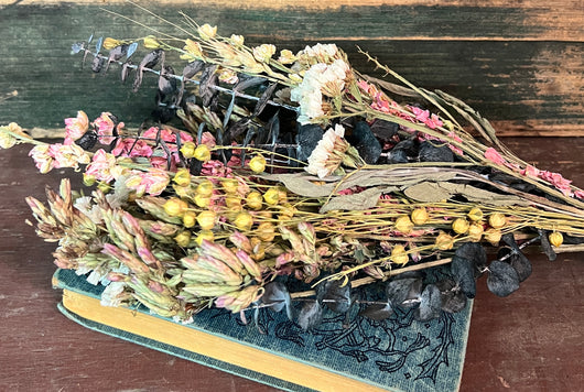 NET-SDB-G Small Dried Flower Bunch - Pink Larkspur