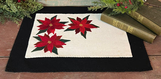 NG-203 Wool Rectangle Poinsettia Mat with Vintage Linen