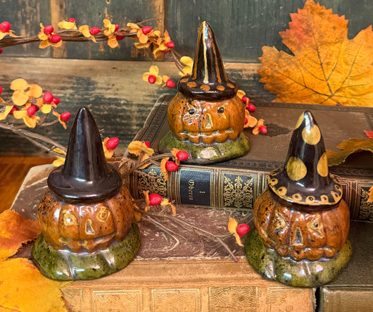 GMS-F129 Shooner Redware Jack-O with Witch Hat