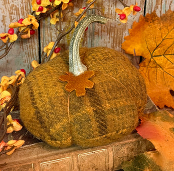 PB-710 Med Flat Wool Pumpkin - Plaid