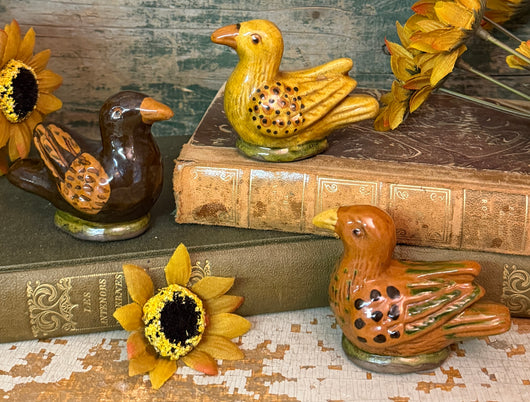 GMS-F111 Shooner Redware Small Bird Figurines