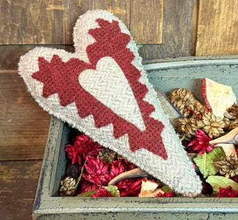 PB-642 Medium Wool Heart Bowl Filler