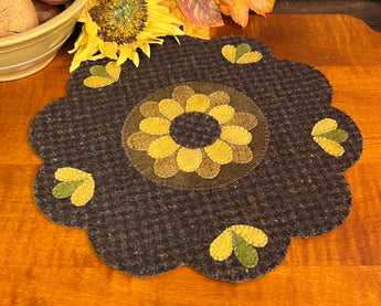 PB-213 Wool Sunflowers Mat