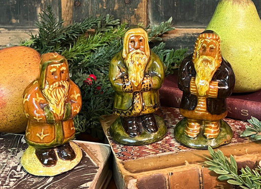 GMS-S48 Shooner Redware Santa Figurines