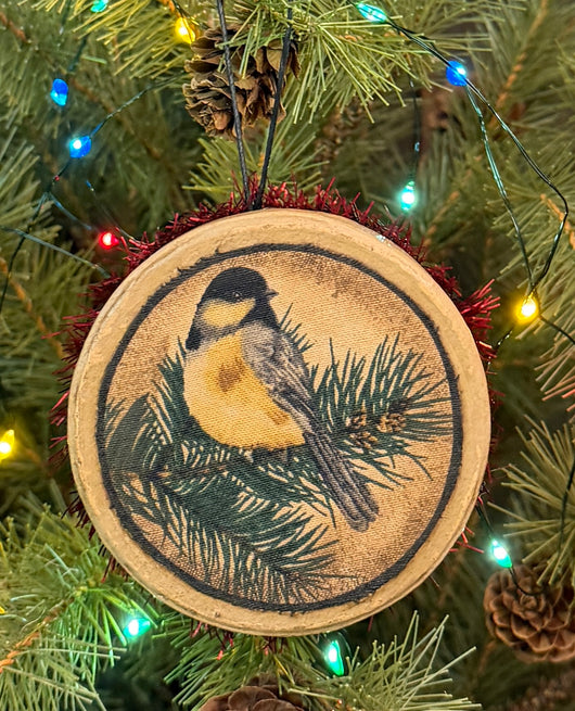 PEN-228A Painted Box Ornament with Fabric Chickadee