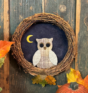 PB-721A Grapevine Wreath with Wool Owl