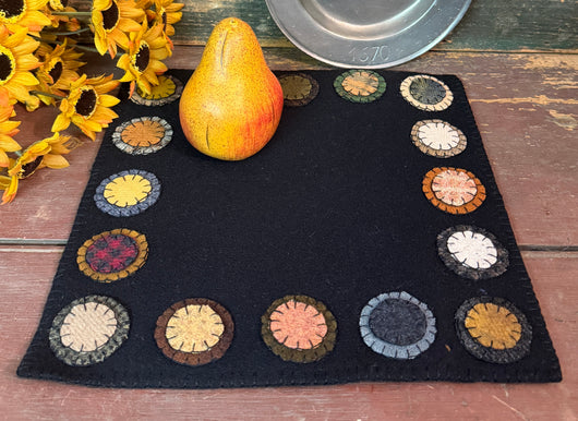 DD-283 Wool Square Penny Mat