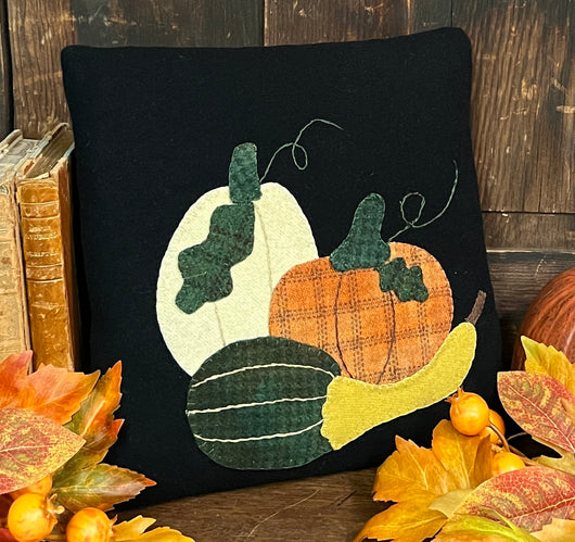 DD-194 Appliqued Pumpkins & Gourd Wool Pillow