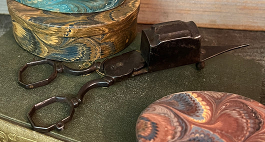 NV-1013 Aged Tin Wick Trimmer