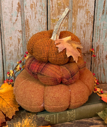 PB-691 Large Wool Stacking Orange Pumpkins