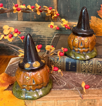 GMS-F130 Shooner Redware Jack-O with Witch Hat