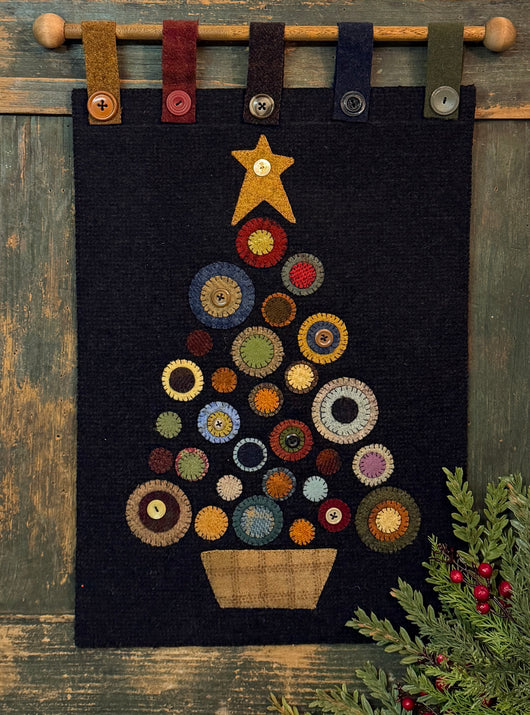 PB-733 'Penny Christmas' Wool Wall Hanging with Dowel