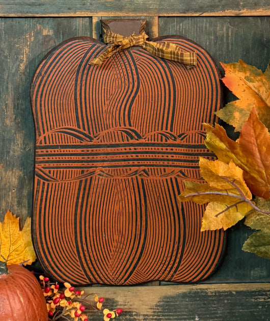 MA-15F Wood Combed Pumpkin Plaque
