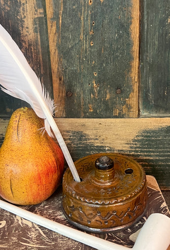 GMS-1672 Shooner Redware Inkwell & Quill - Brown