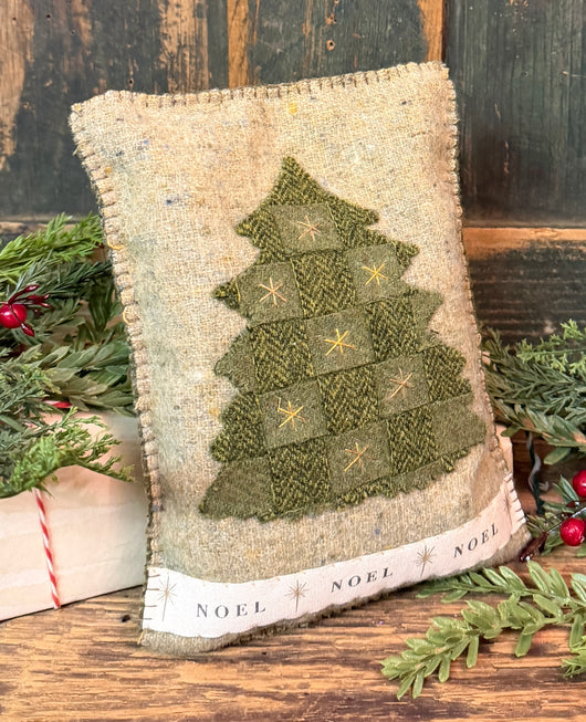 PB-736 Maine Balsam 'Tree' Pillow Tuck