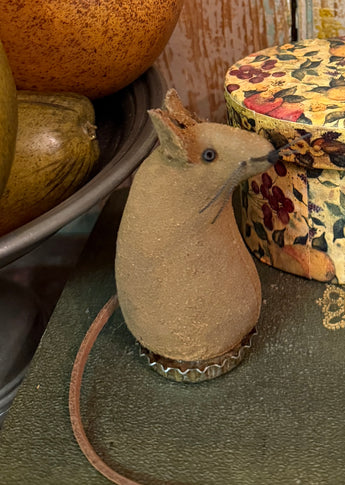 PPP-27S Small Sitting Mouse in Bottle Cap
