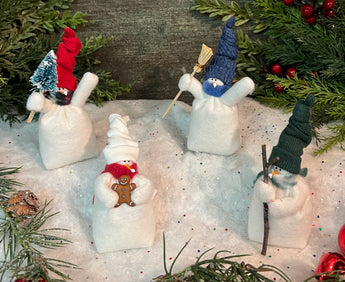FA-1001 Little Fabric Snowfolk