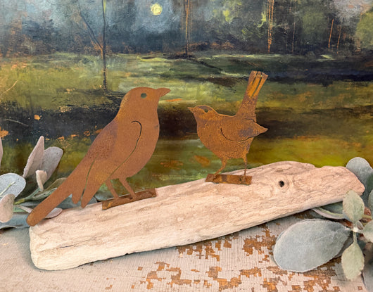 EG-W9 Rusty Robin & Baby Robin on Driftwood