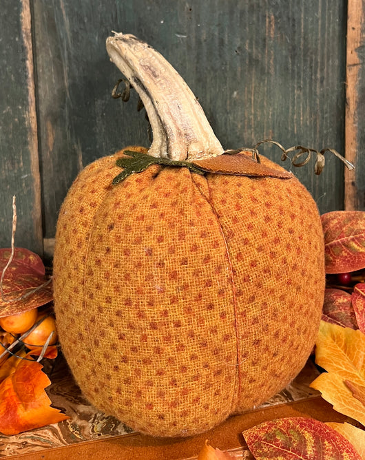 PB-200 Med Wool Pumpkin with Leaves