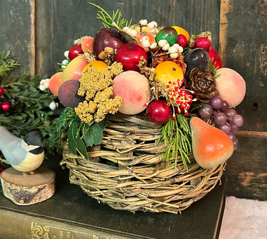 ER-2447 Basket with Vintage German Fruits