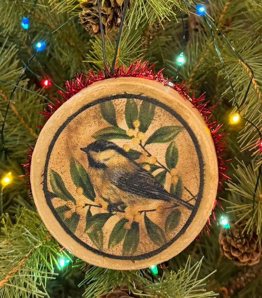PEN-228B Painted Box Ornament with Fabric Chickadee