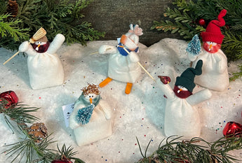 FA-1000 Little Fabric Snowfolk