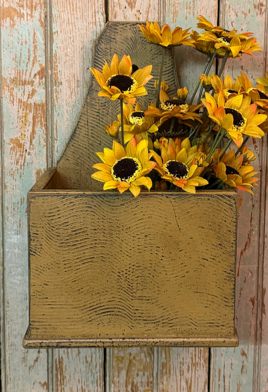 PEN-54M Grained Hanging Wall Box - Mustard over Black