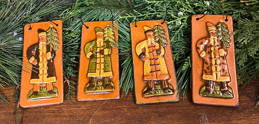 GMS-T125 Shooner Redware Santa with Tree Ornaments