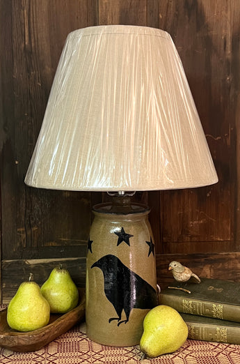 CC-2475 Pottery Crow Lamp with Shade