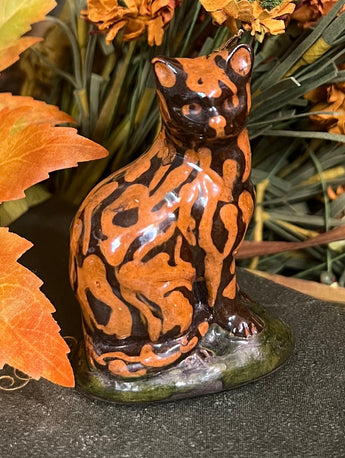 GMS-F70 Shooner Redware Cat Figurine