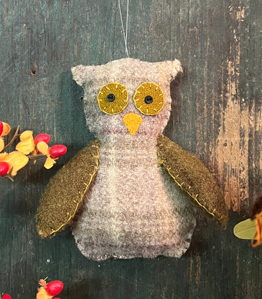 PB-419A Small Wool Owl Ornament