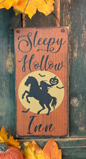 HAV-35 'Sleepy Hollow Inn' Hanging Wood Plaque
