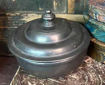 OWP-04 Vintage Old World Pewter - Lidded Round Dish