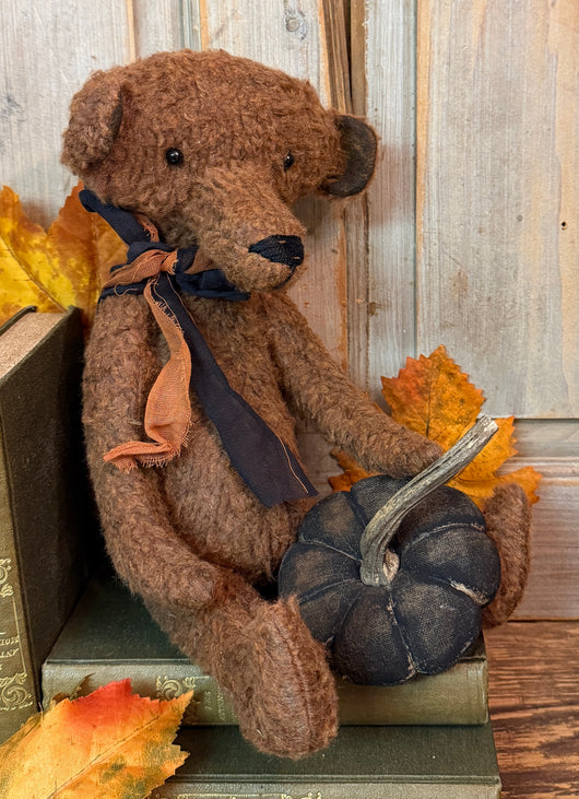 PPP-45 Med Brown Bear with Pumpkin