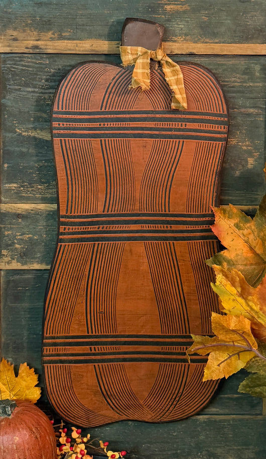 MA-13D Wood Combed Pumpkin Plaque